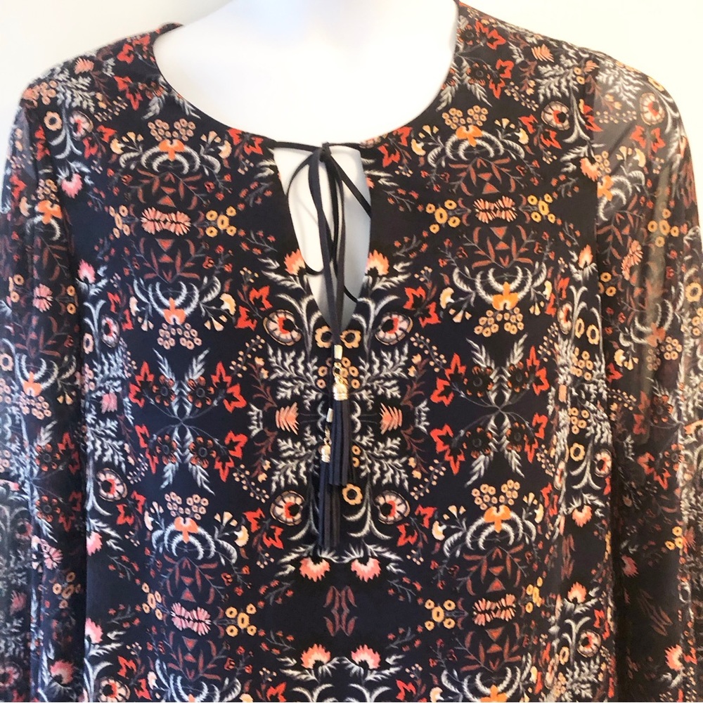 Vince Camuto Dress. Size: 16